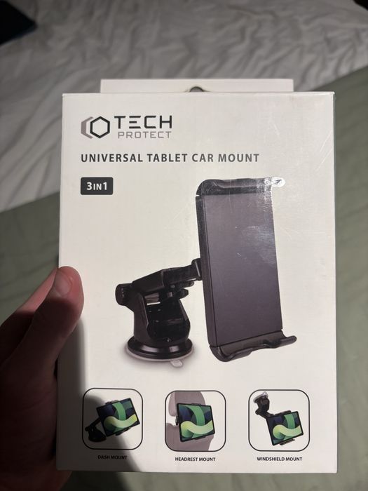 Uchwyt samochodowy na tablet