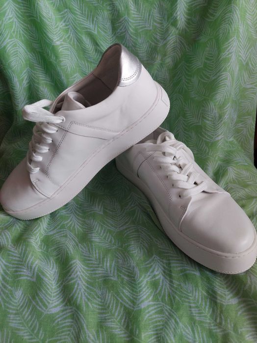 Жіночі шкіряні кеди, білі, 41 розмір