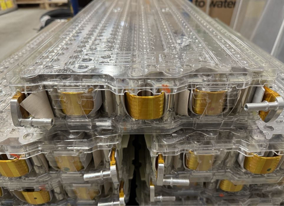 Продам батареї/батарею/секції на Tesla 3/Y/X/S