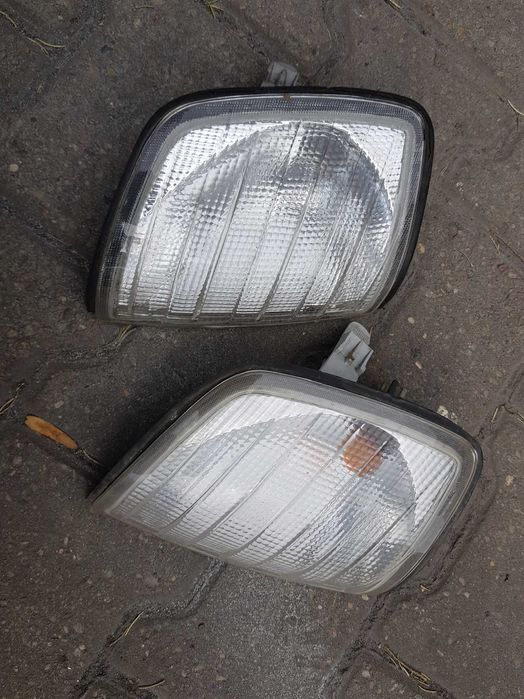 Kierunkowskaz oryginalny Mercedes 124