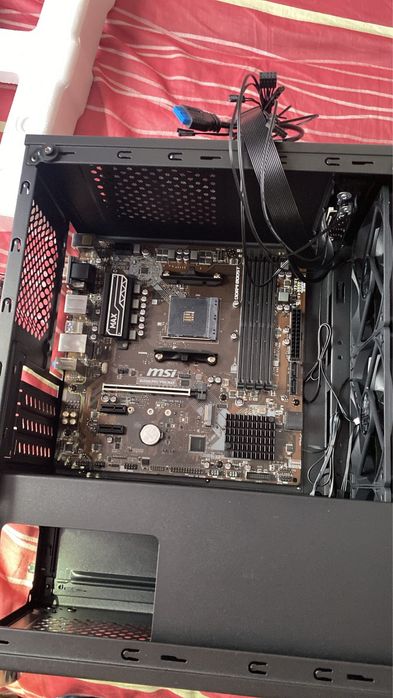 Продаю материнскую плату msi b450 pro-vdh max ddr4