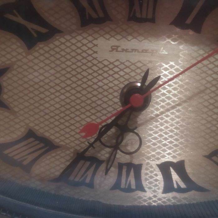 Годинник, будильник Янтар