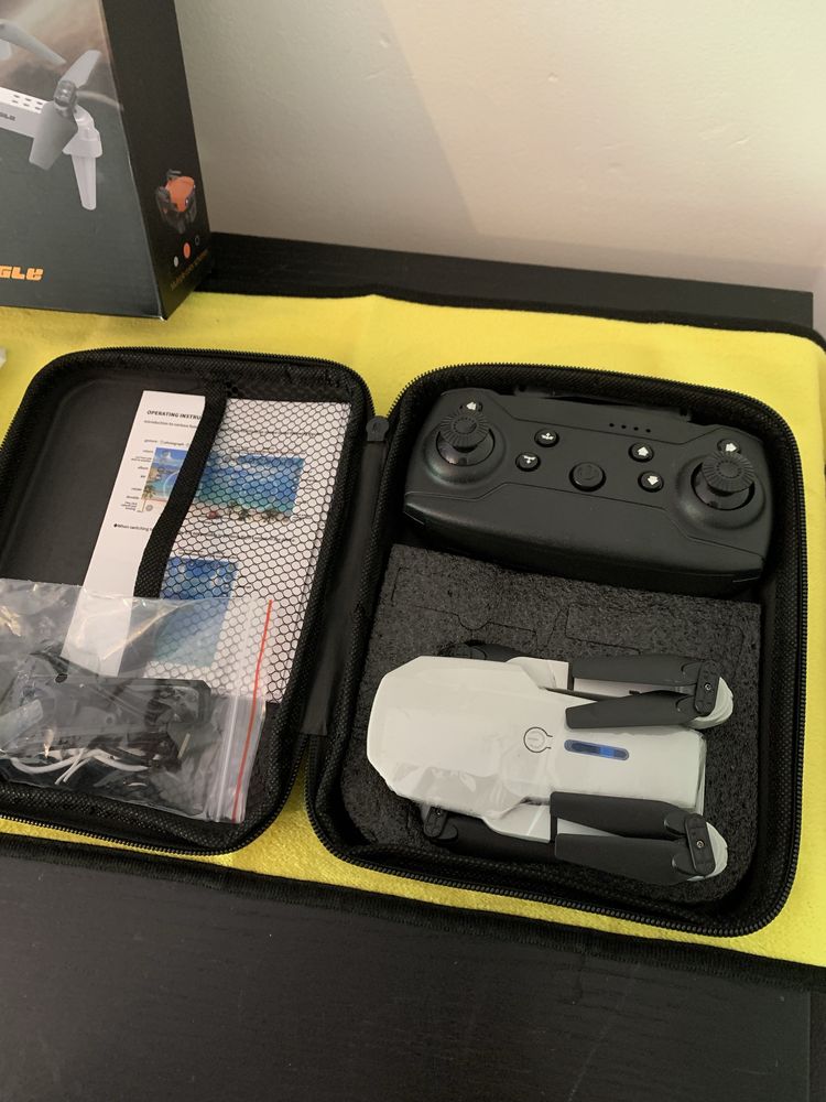 Drone E99 Pro com Câmera dupla 4K + Acessórios NOVO EM CAIXA a estrear
