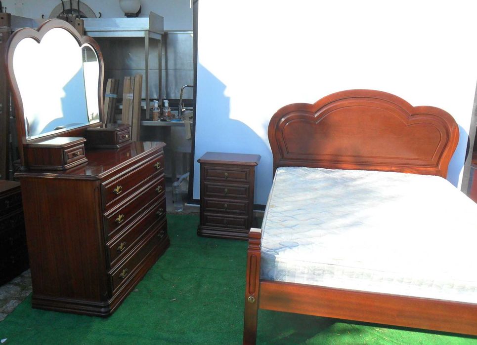 Mobília de quarto de casal completo