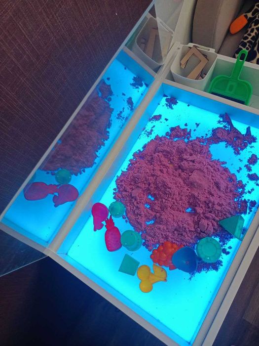 растущий световой стол