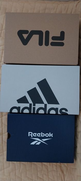 Caixas de sapatos de cartão