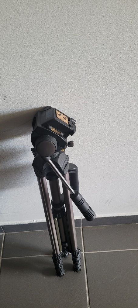 Tripé Activ para camaras de filmar e fotográficas