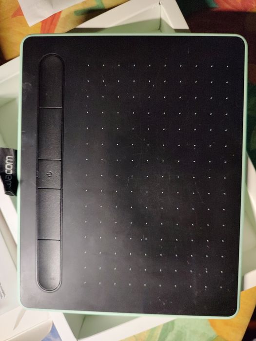 Графічний планшет Wacom Intuos S Bluetooth (Фісташковий)