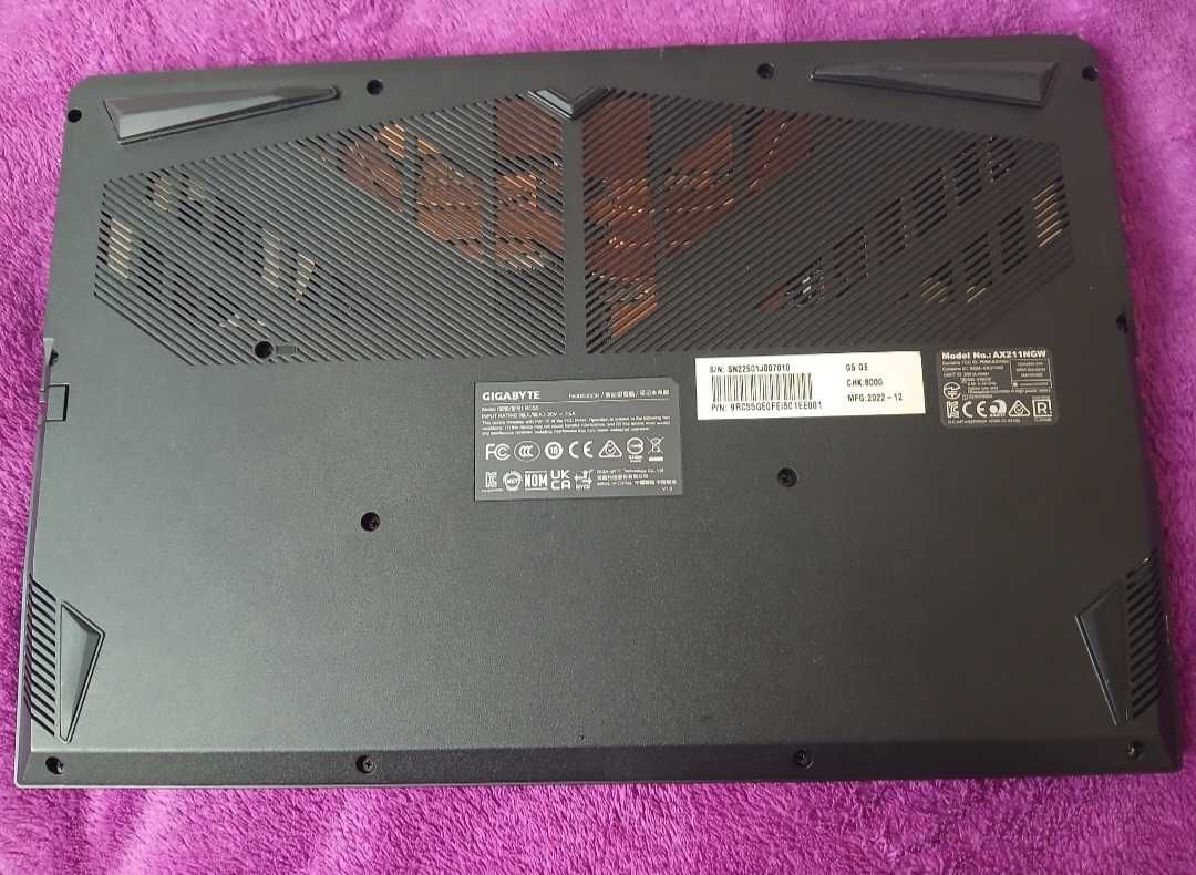 Gigabyte / i5 12500h / RTX /16gb + gratis