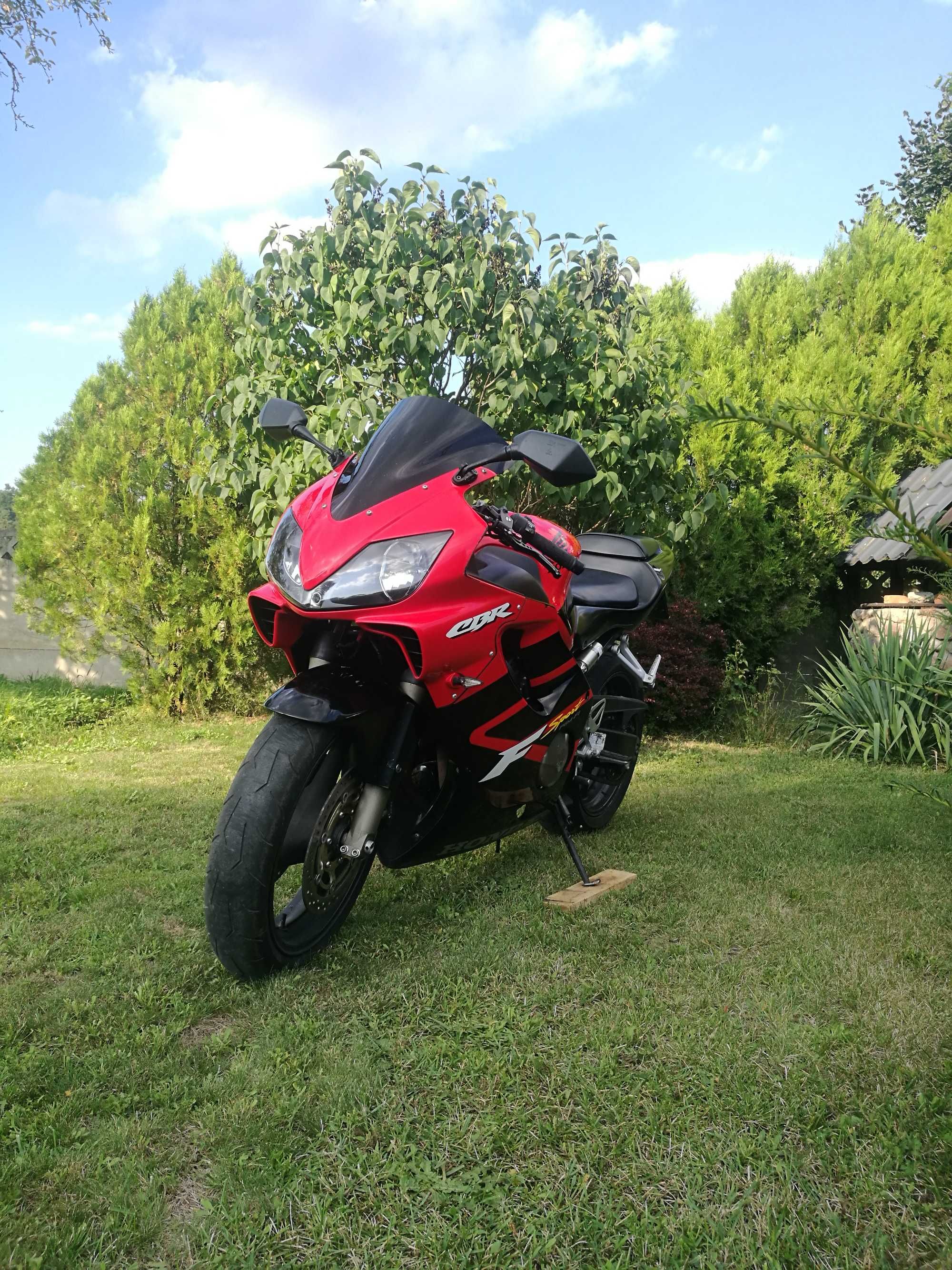 Honda CBR 600 F4i sport