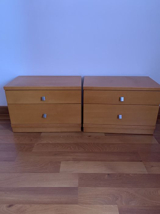 Comoda de quarto e duas mesinhas cabeceira