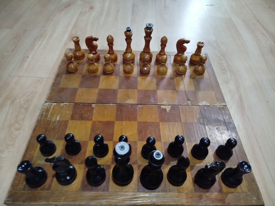 Продам шахматы СССР дерево