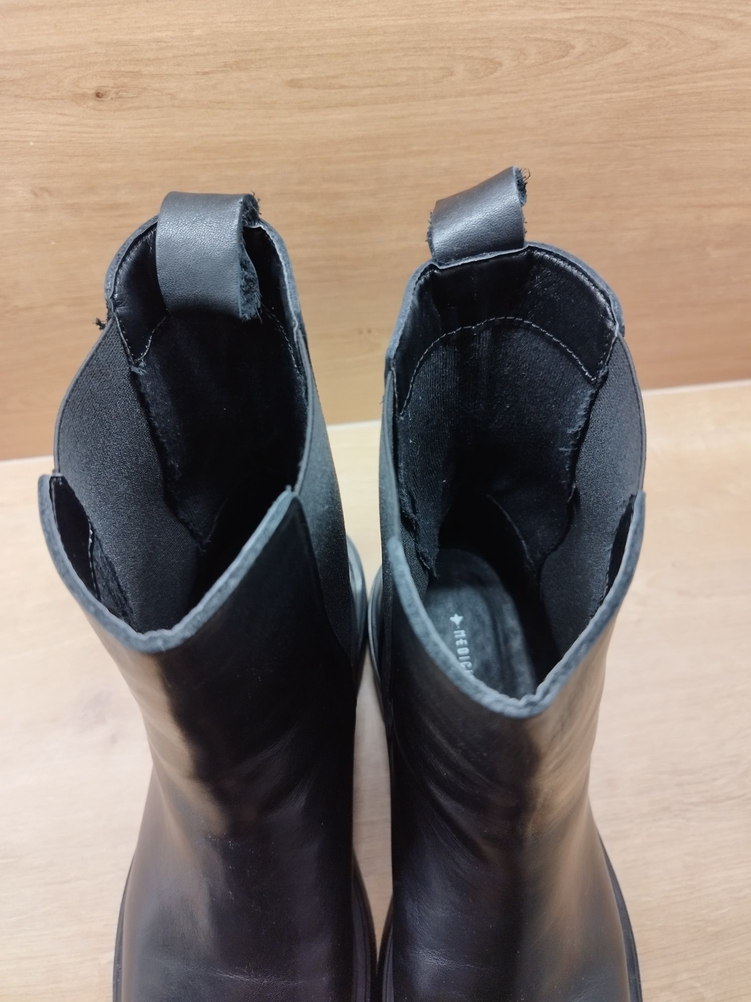 buty Botki czarne Medicine 41