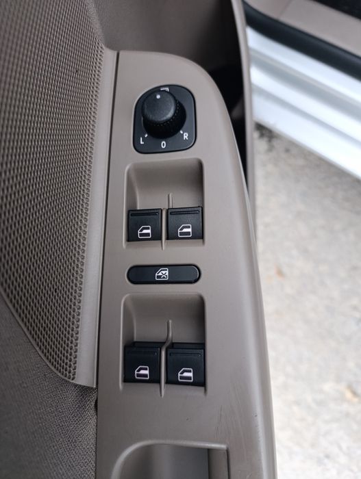 Volkswagen Golf 5 1.4 tsi