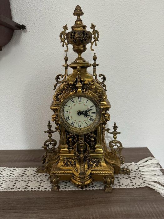 Relogio antigo em otimo estado