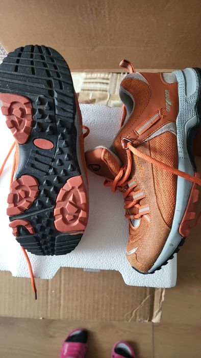 Buty sportowe, miejskie r. 37