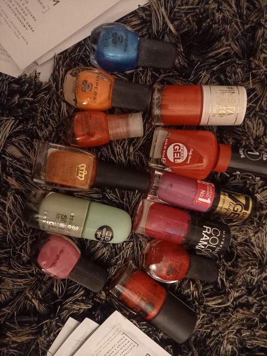 Lakiery do paznokci. 5 sztuk