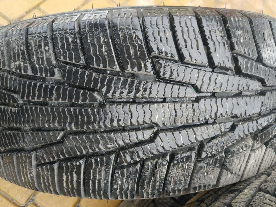 Шини зимові Nokian tyres 205/55 R16