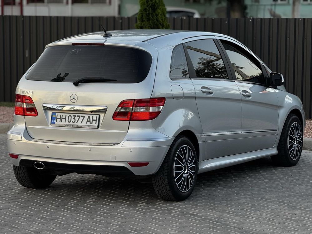 Продам Mercedes B-класса 2010 г. 1.7 Автомат 7 передач