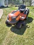 Trator corta relva Husqvarna 11.5cv