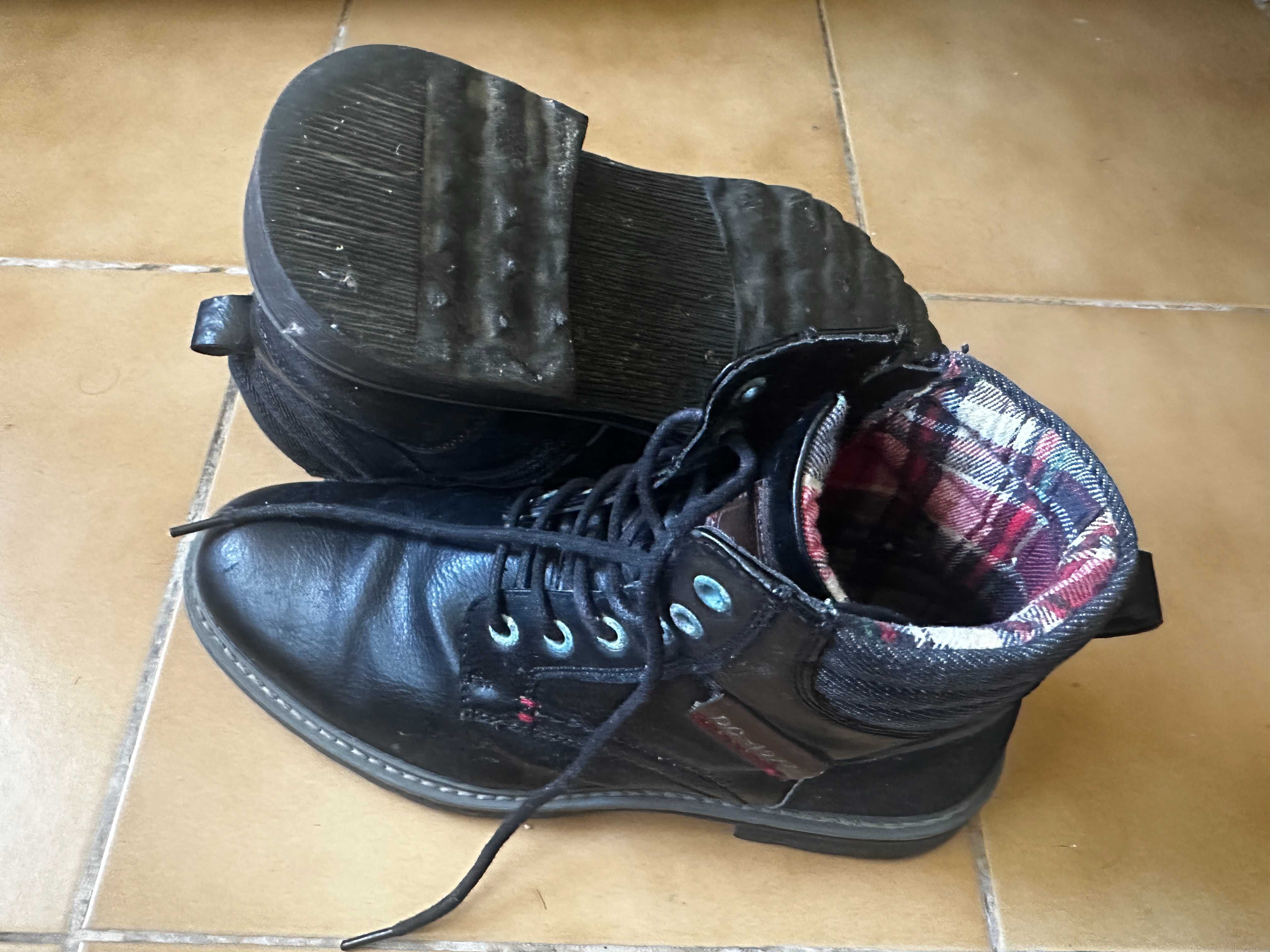 Bota masculina com pouco uso e preparada para o frio