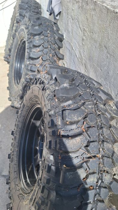 Pneus 35 11,5 R16 silverstone MT117 extreme com jantes 6x139.7