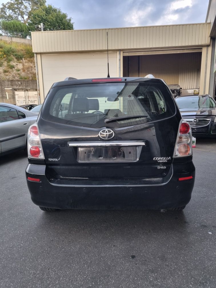 Toyota Corolla Verso 2.2 D4D de 2009 para peças