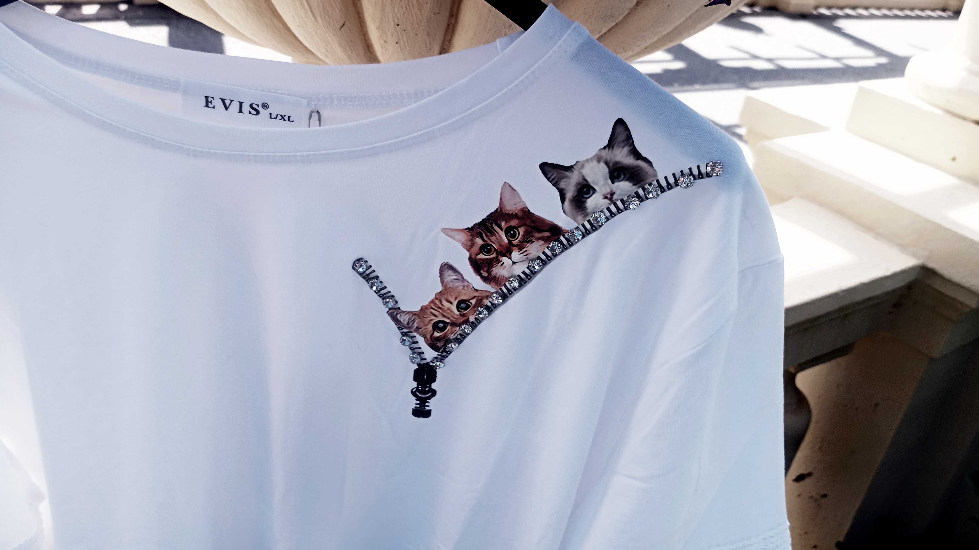 T-shirt Renda Manga Pedras Zirconia com Gatinhos