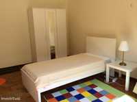 205769 - Quarto com cama de solteiro em apartamento com 4 quartos