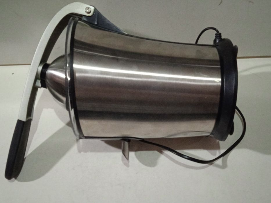 Wyciskarka do owoców CASO CP 300 Nowa