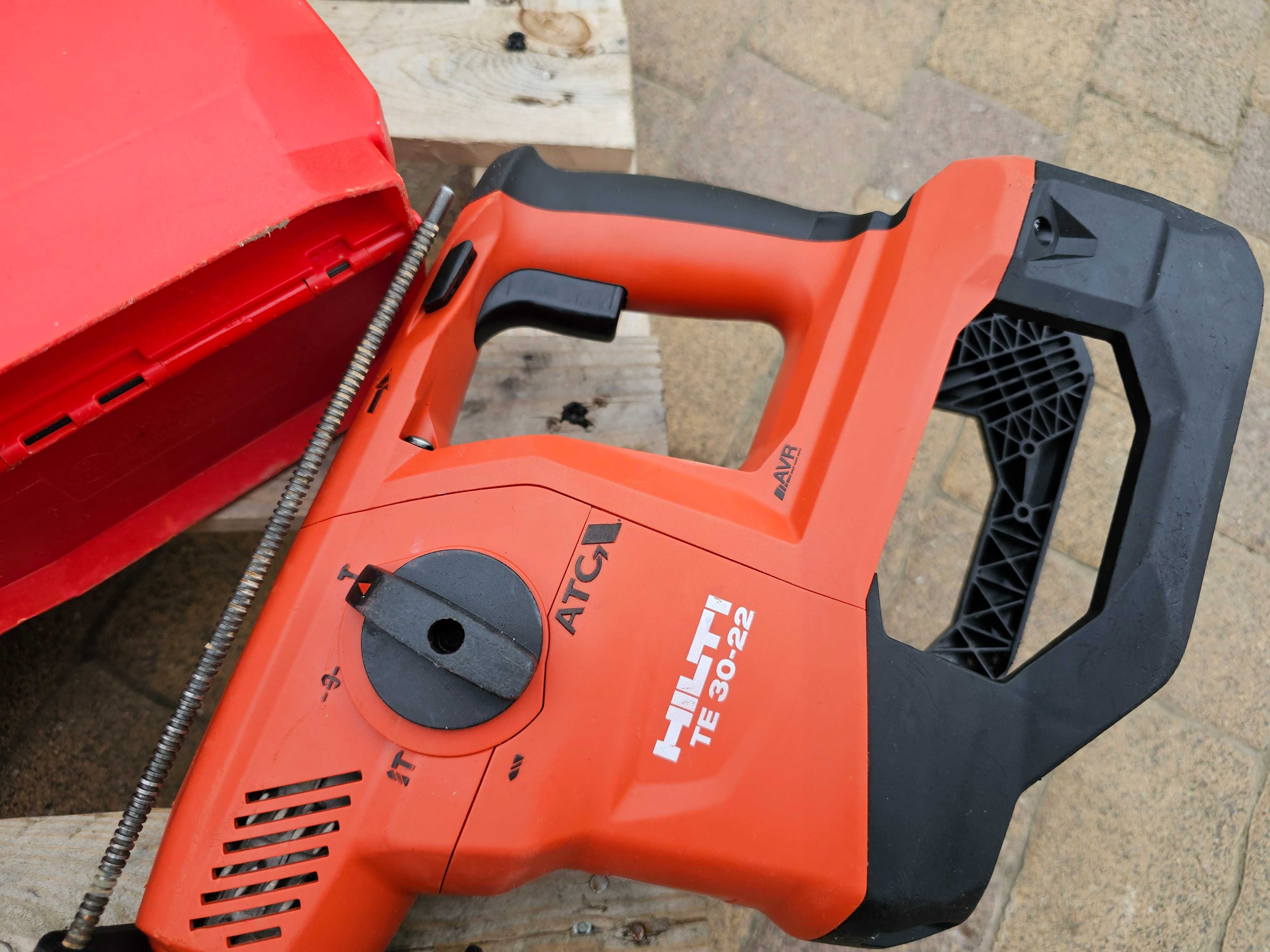 HILTI TE 30-22 młotowiertarka nuron 2x12Ah FAKTURA zestaw