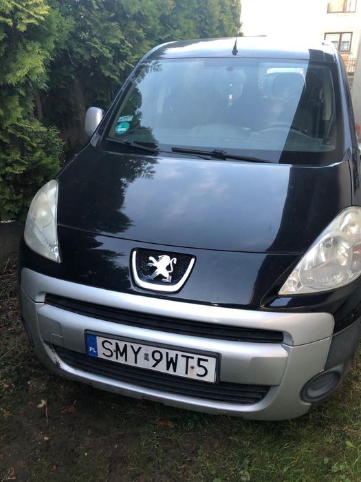 Peugeot Partner auto uszkodzone