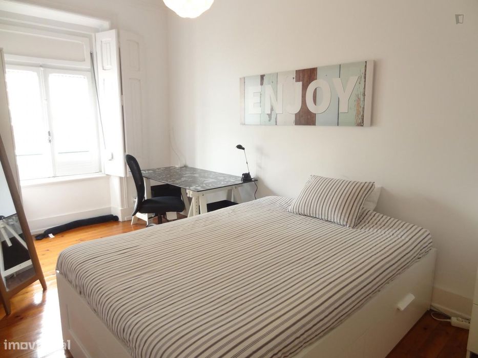 49215 - Quarto com cama de casal na Alameda