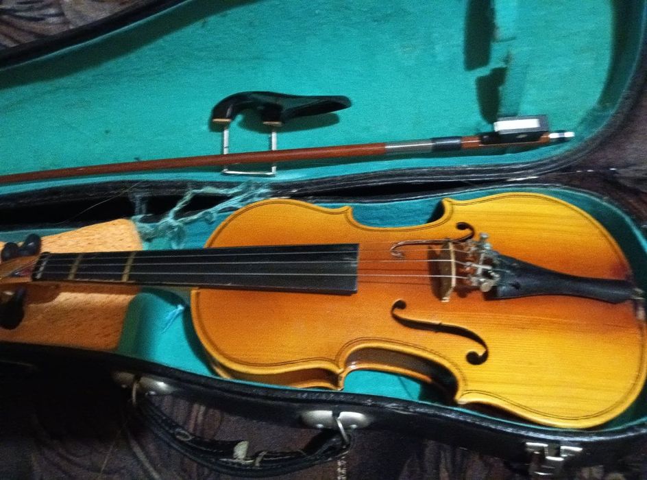 Продам скрипку бу