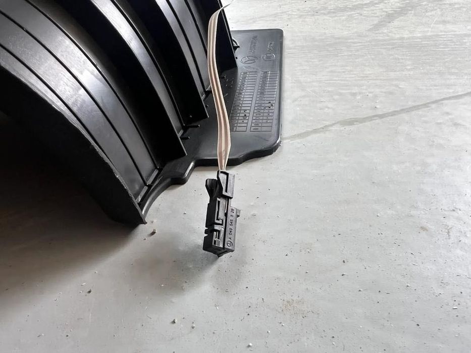 Nakładka osłona progowa próg przód prawy Mercedes Vito V klasa W447