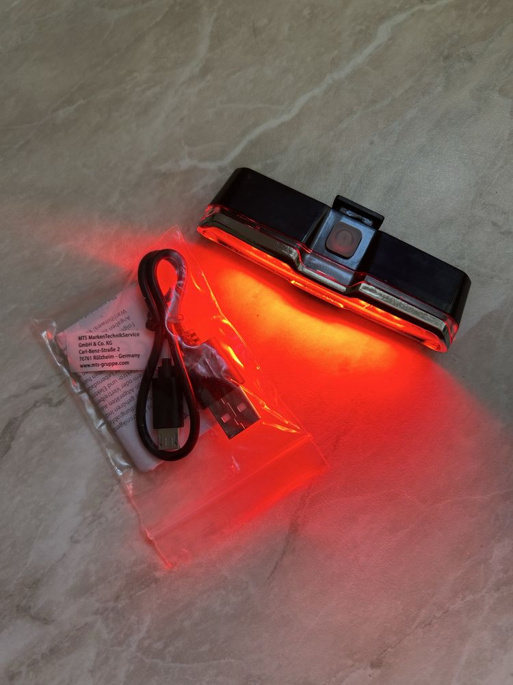 Lampka rowerowa z kablem usb