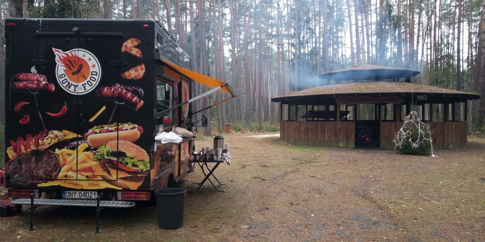 Food truck obsługa imprez plenerowych okolicznościow firmowych eventów