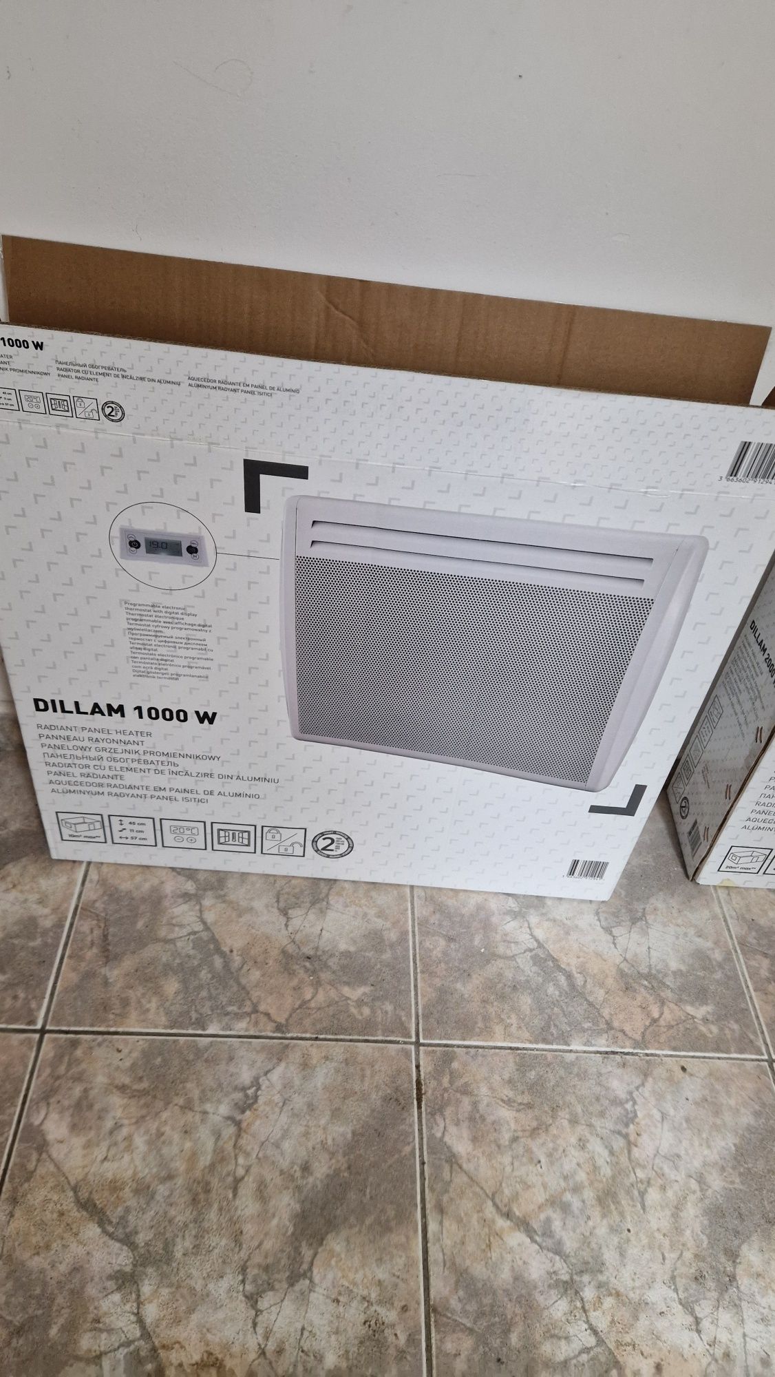 dwa grzejniki kaloryfery ogrzewanie elektryczne