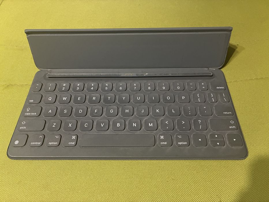 Клавіатура та чохол для ipad 2021 10.2 (ipad pro 10.5 / ipad air)