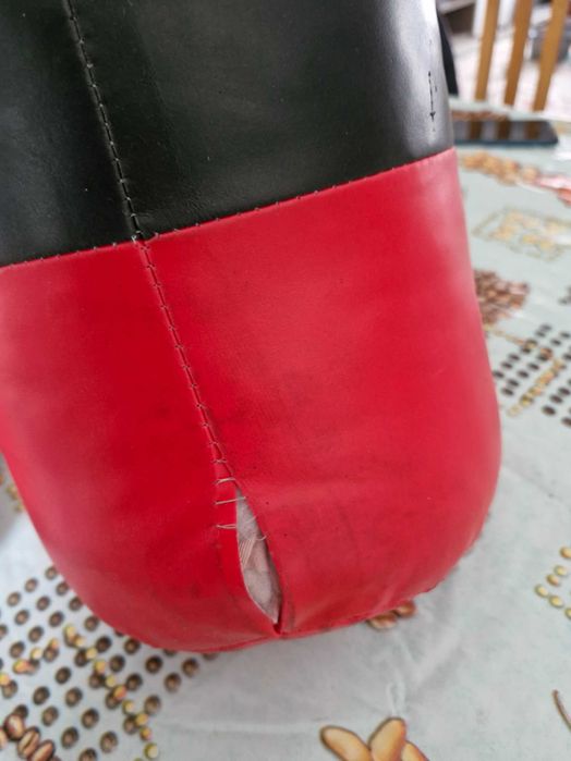 Saco de boxe infantil com luvas