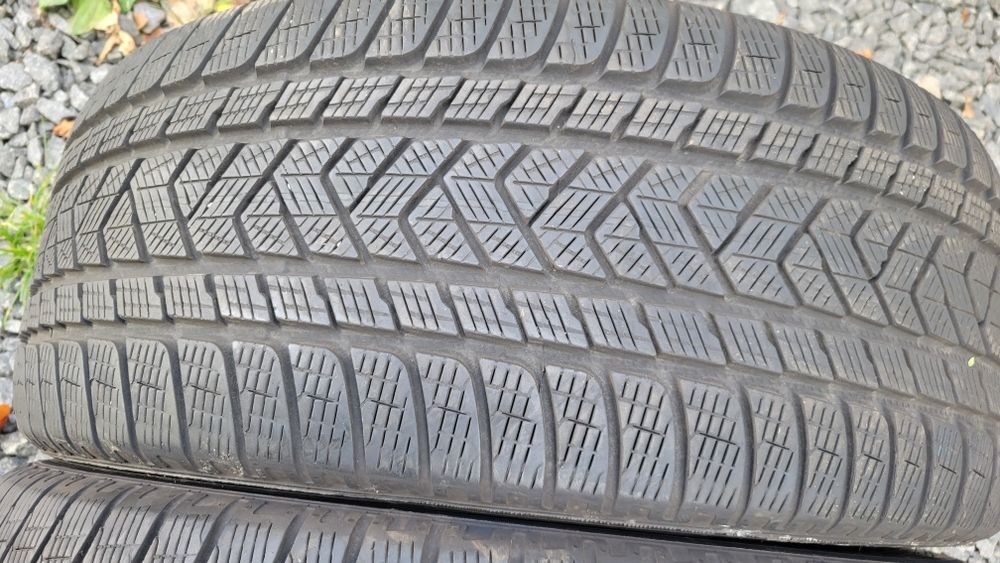 Шини 275/50/20 Pirelli 2022 рік