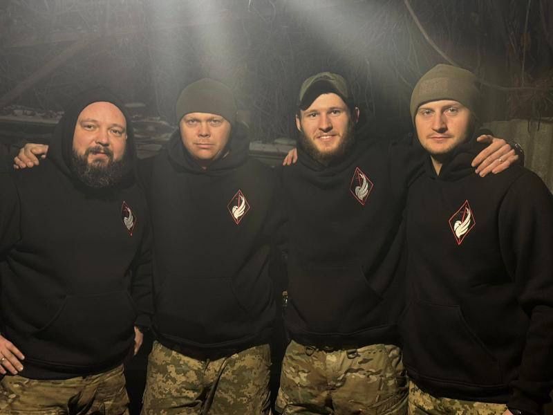 Машинна вишивка на замовлення, Опт/Роздріб. На готовому одязі, мерч.