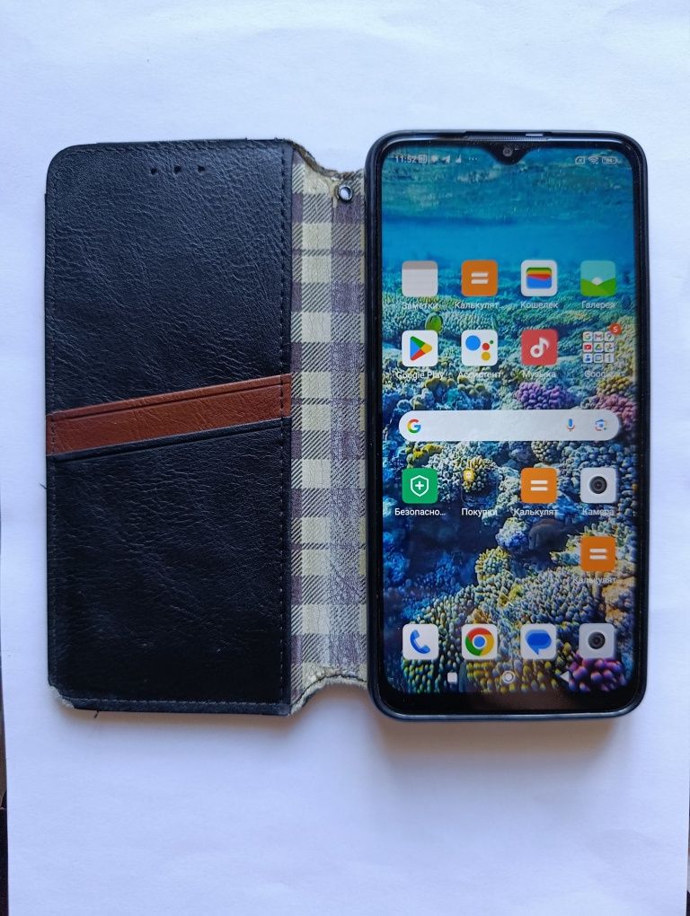 Продам смартфон Redmi9