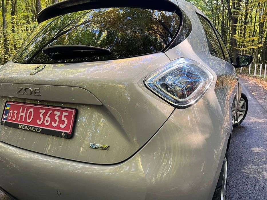 Renault zoe 41kwh 2017р запас ходу 300км