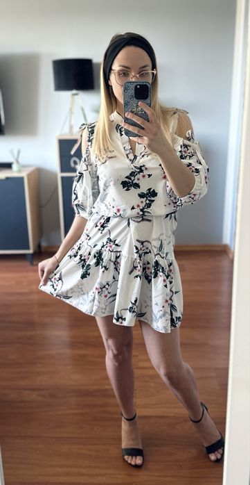 Sukienka oversize kwiaty