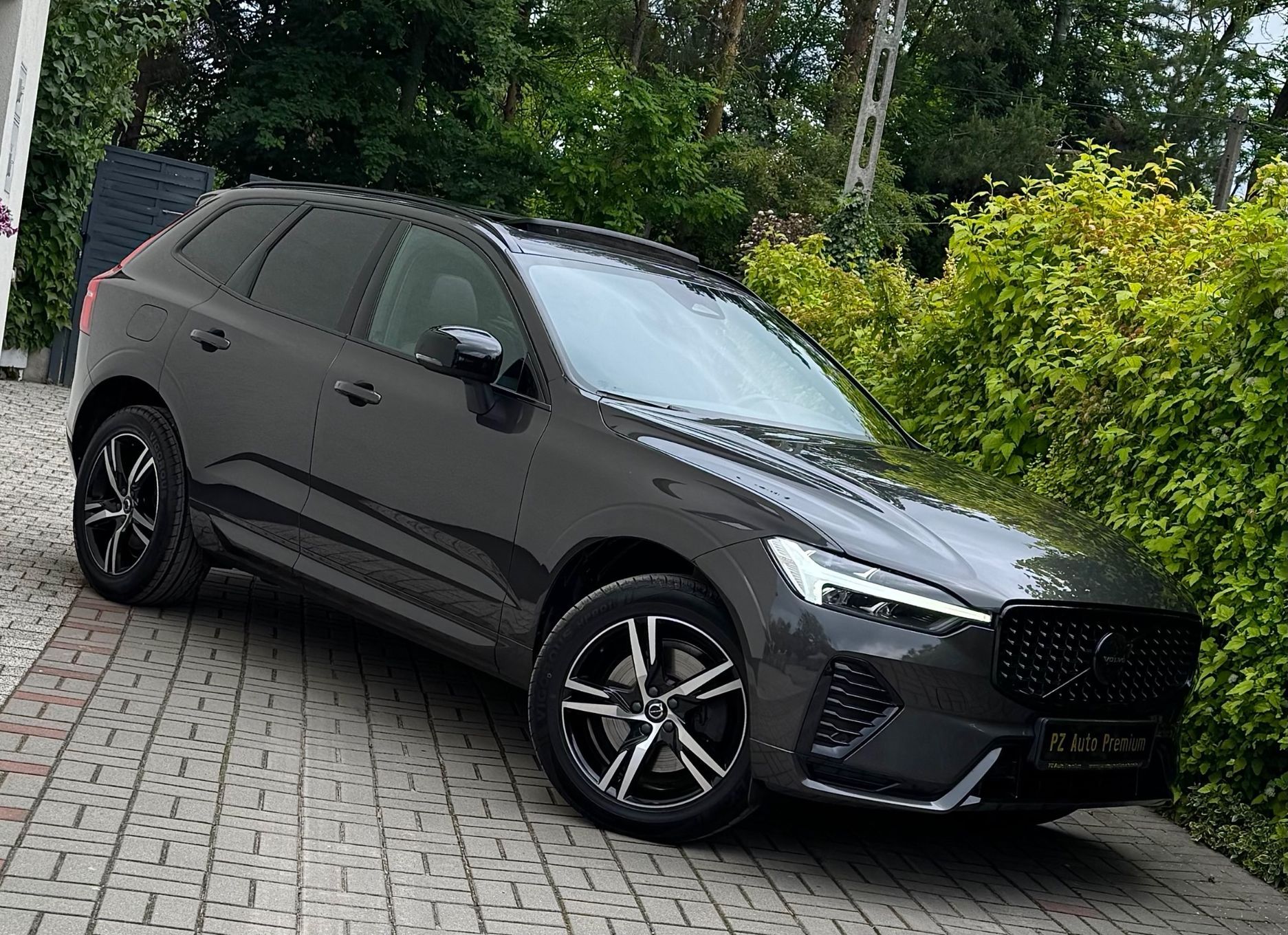 Volvo XC 60 B5/235ps/Rdesign/4x4/BlackEdition/Kamera/PamięćFotela/KeyLess/Panorama