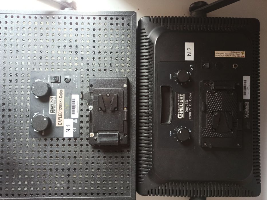 2 Painéis Led Cinelight Dayled 1200 bi-color