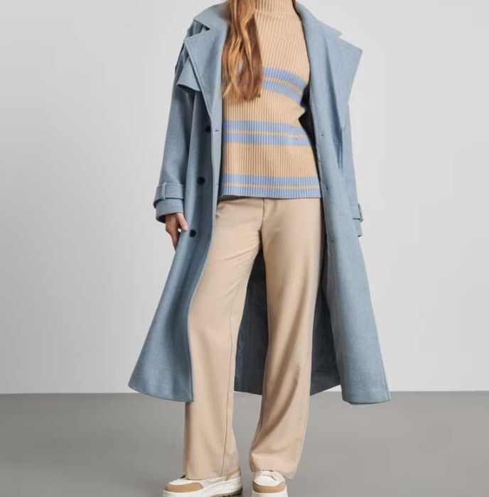 Комплект брюки та светр жіночий