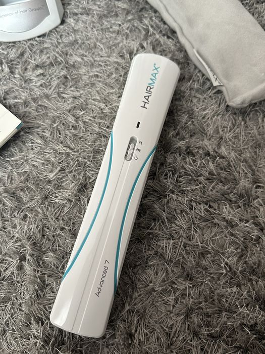 Hairmax Advanced 7 лазерний прилад для відновлення росту волосся