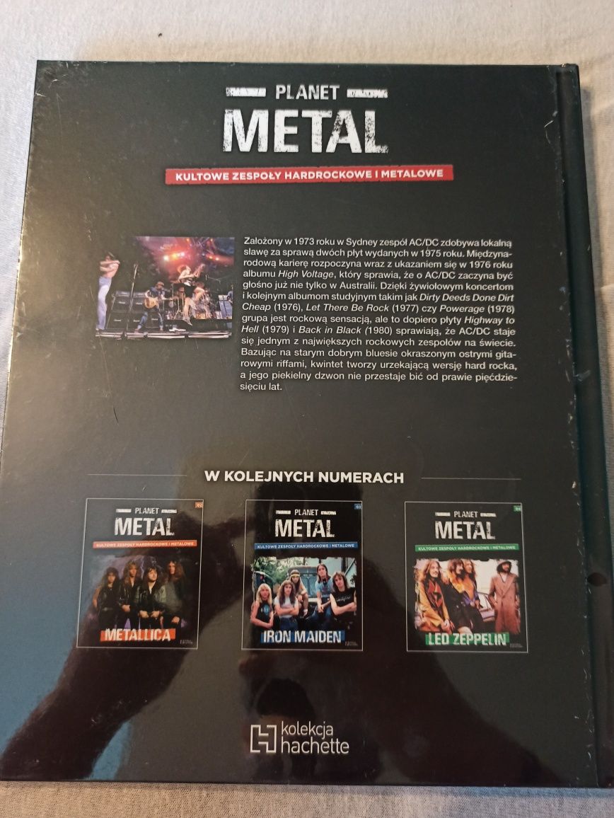 Planet metal AC/DC